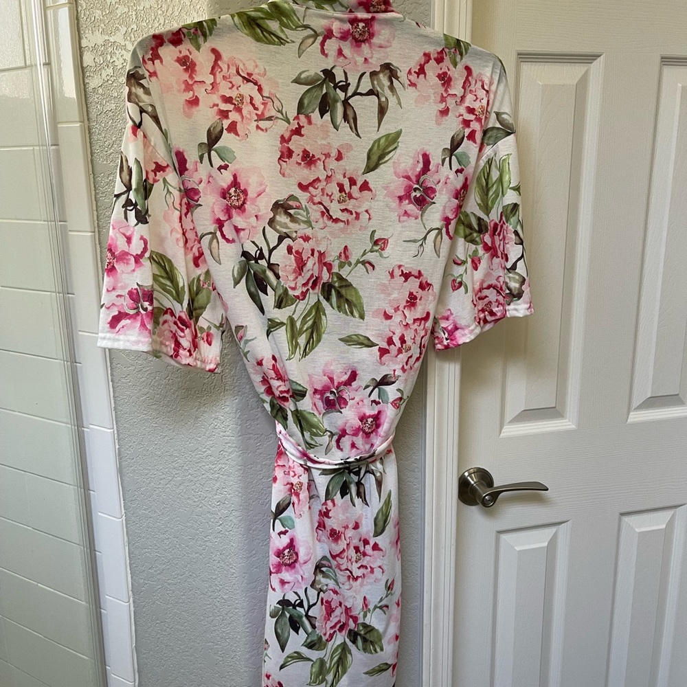 MuMu Floral robe - Picture 2 of 3